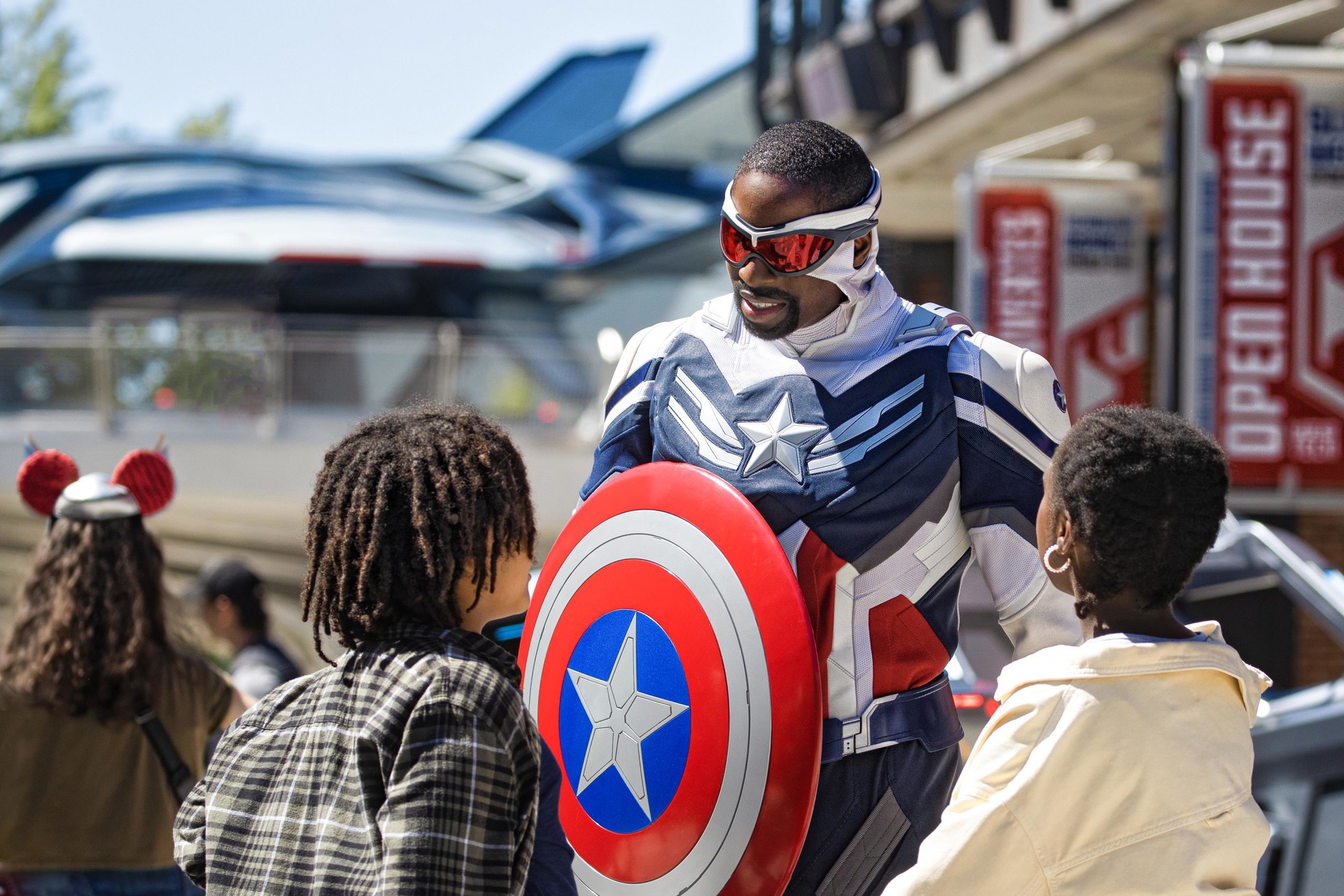 captain america disneyland paris