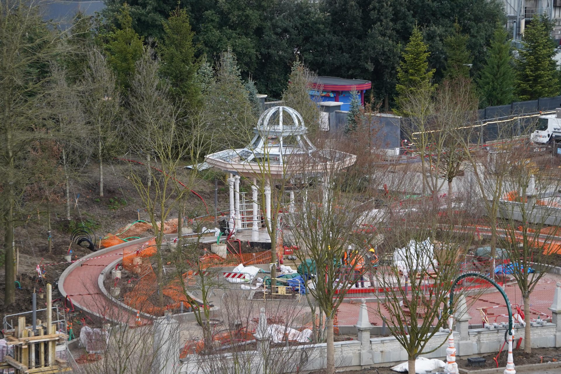 Le Gazebo Des Jardins Anglais Du Parc Walt Disney Studios Est Arriv le-gazebo-des-jardins-anglais-du-parc-walt-disney-studios-est-arriv