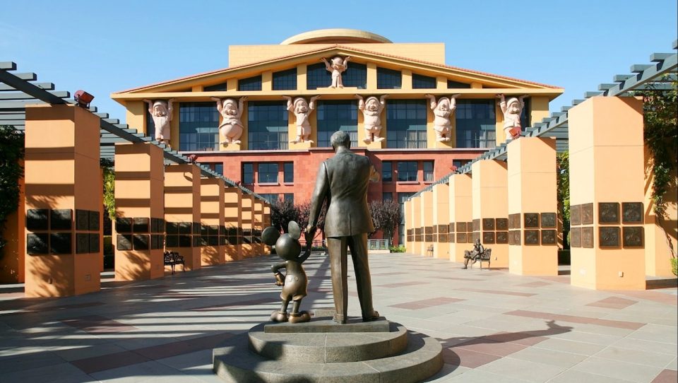 énième vague licenciements disney