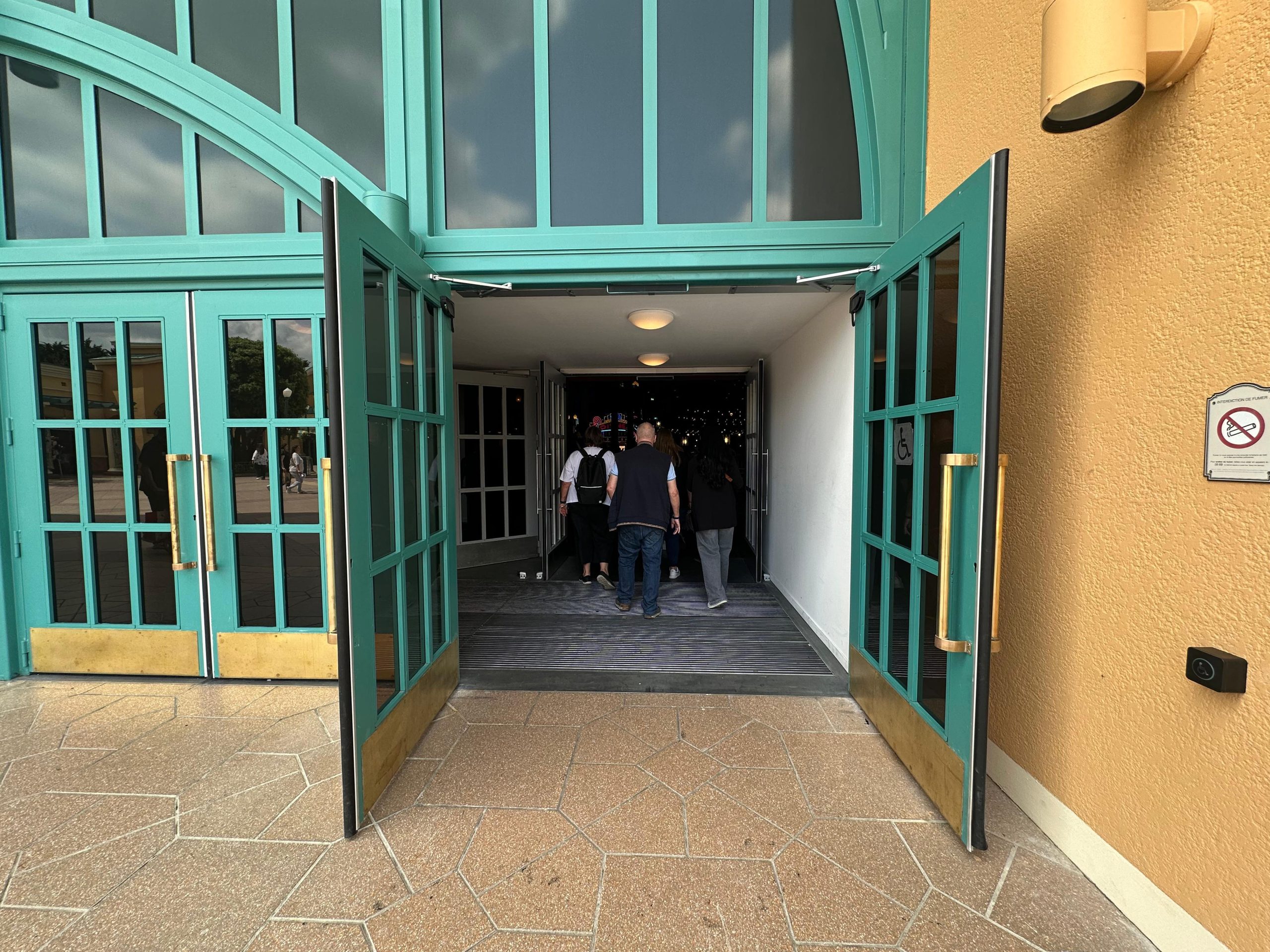 portes automatiques pmr