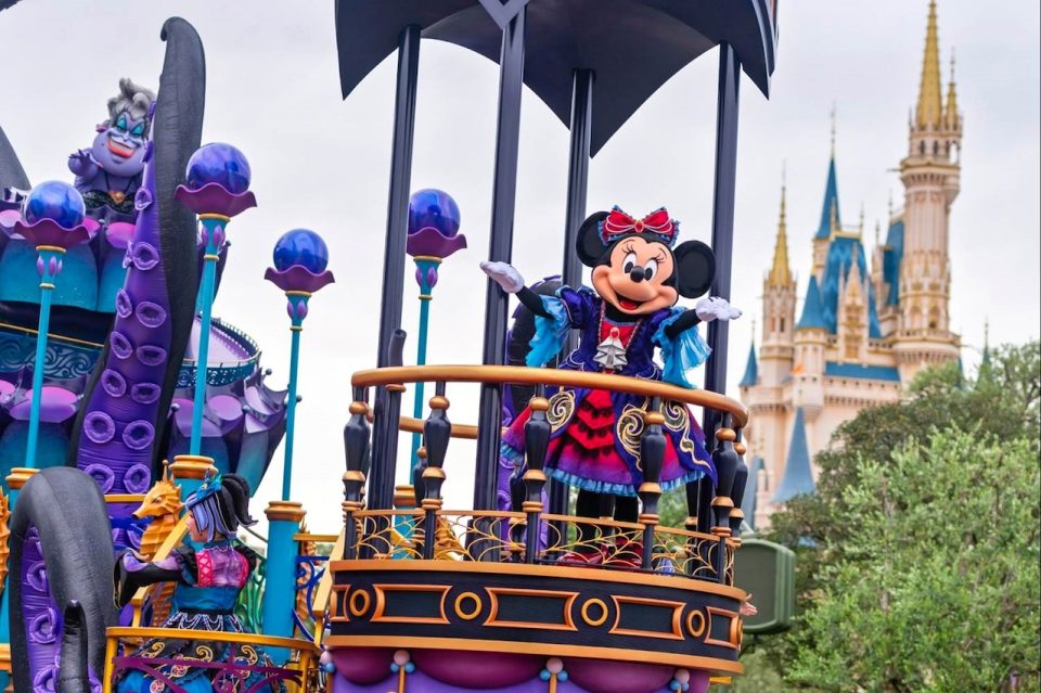 disney halloween 2025 tokyo