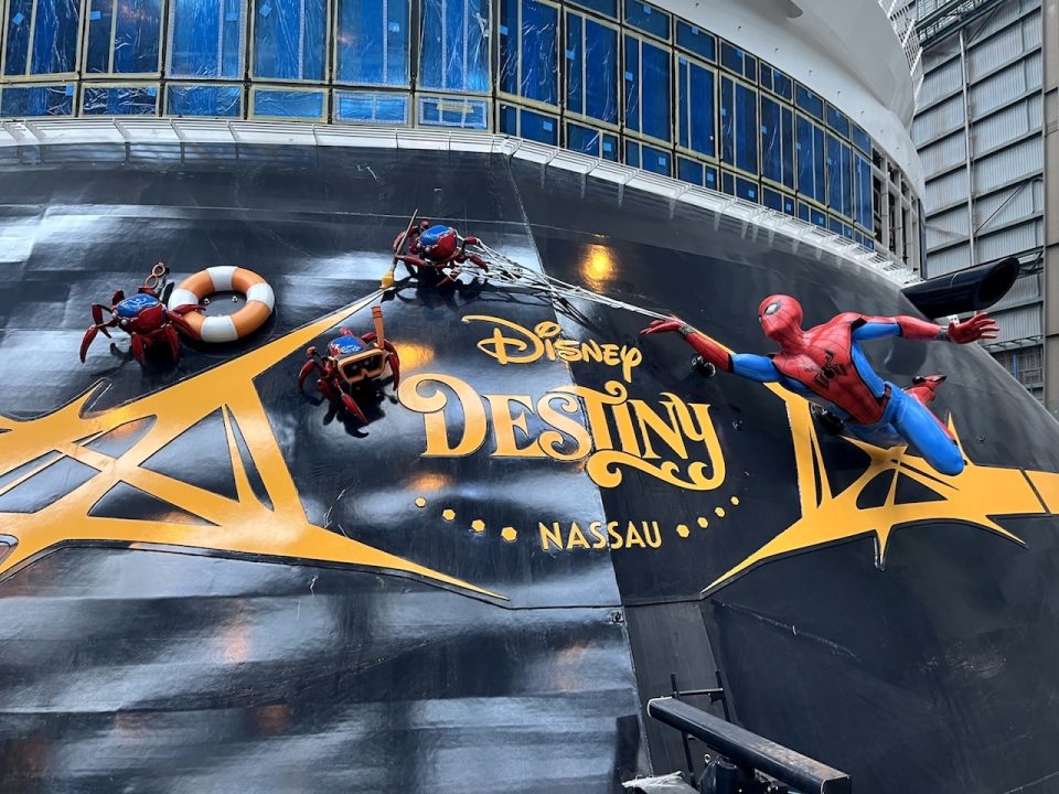 spider-man poupe disney destiny