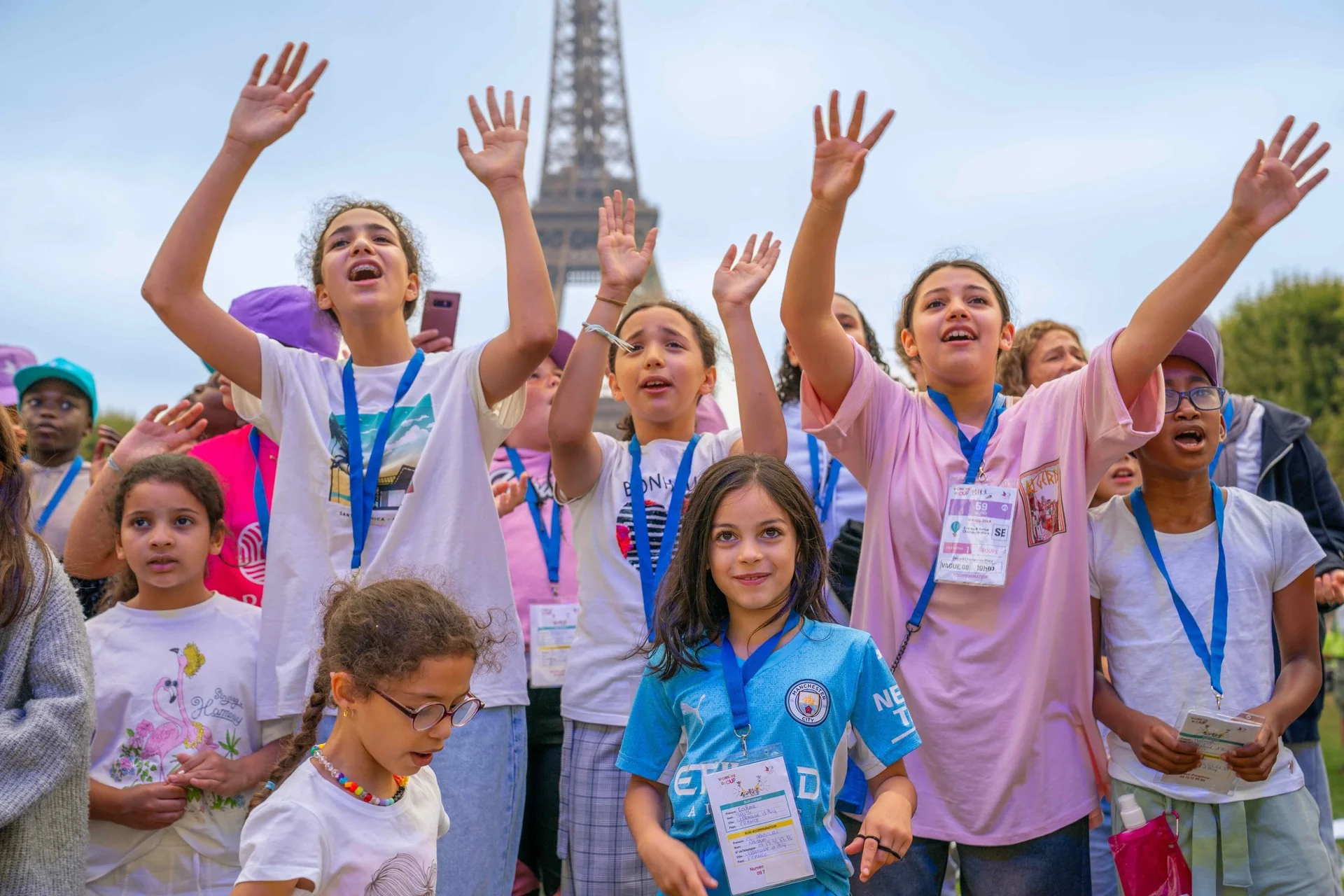 disney voluntears tour eiffel