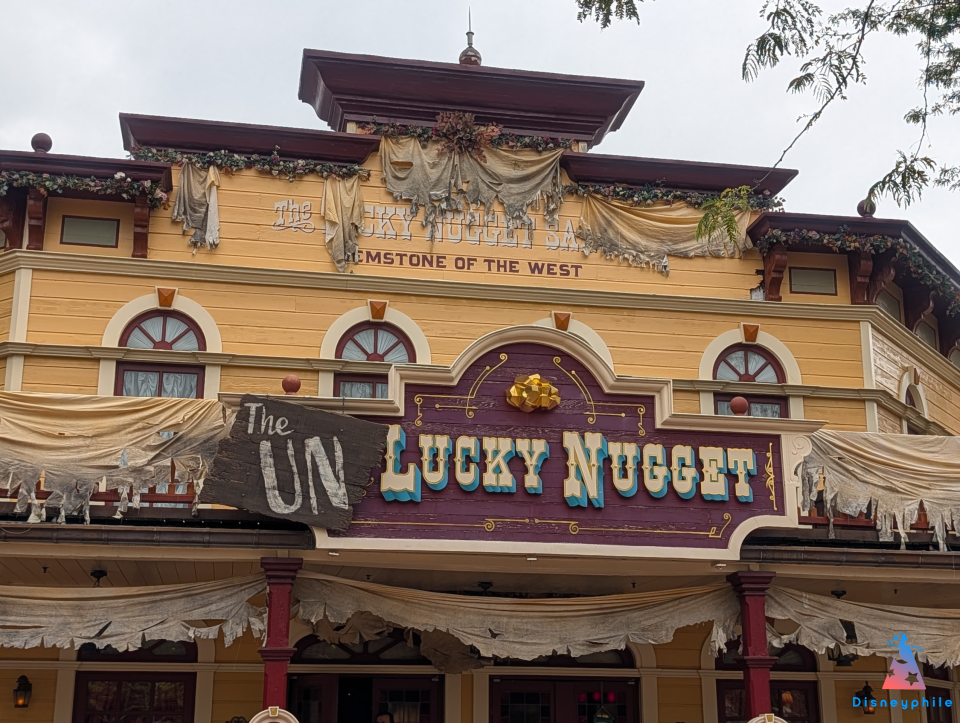décorations unlucky nugget saloon