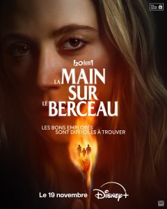 la main sur le berceau affiche