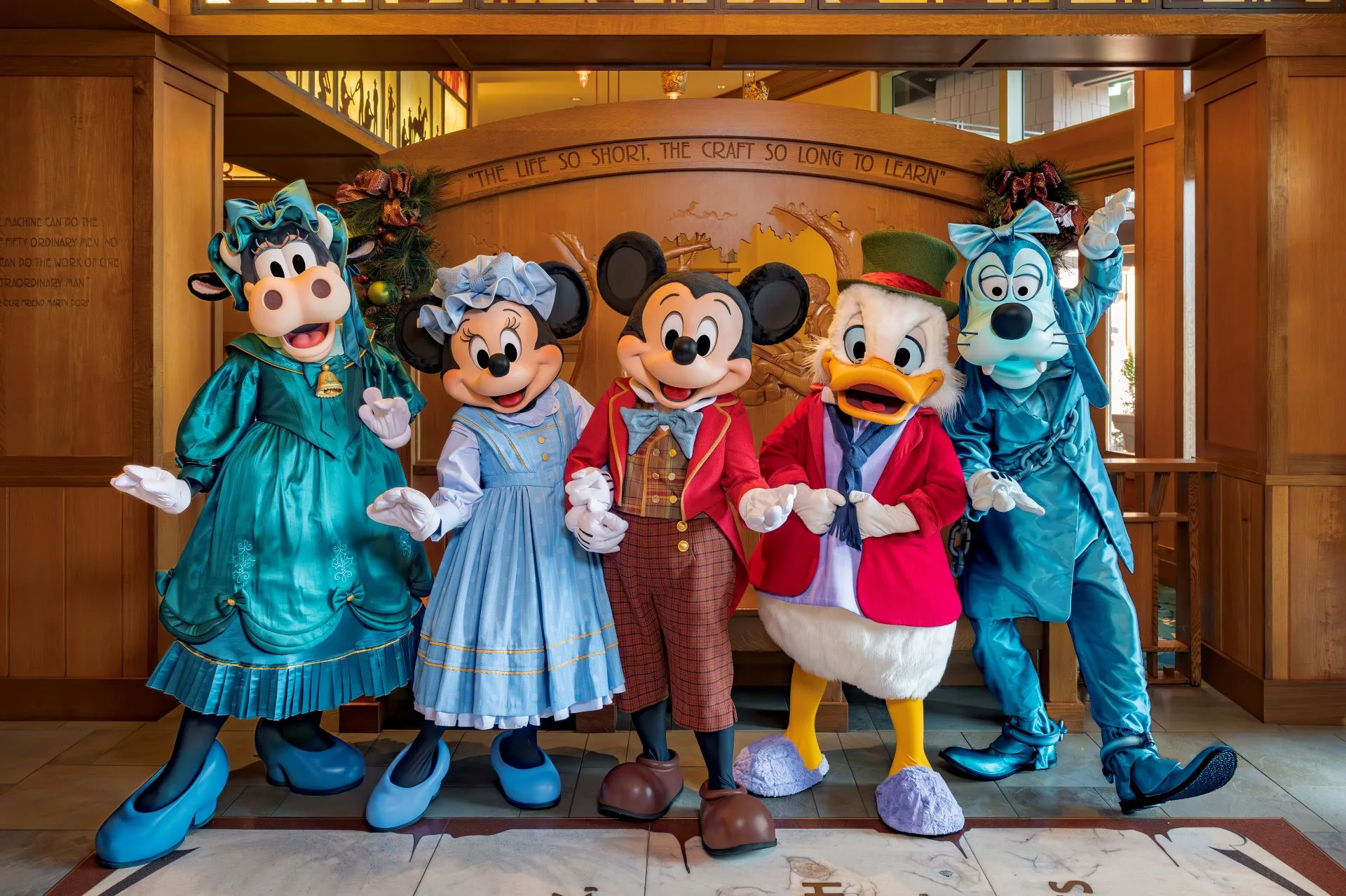 personnages disneyland noël 2025
