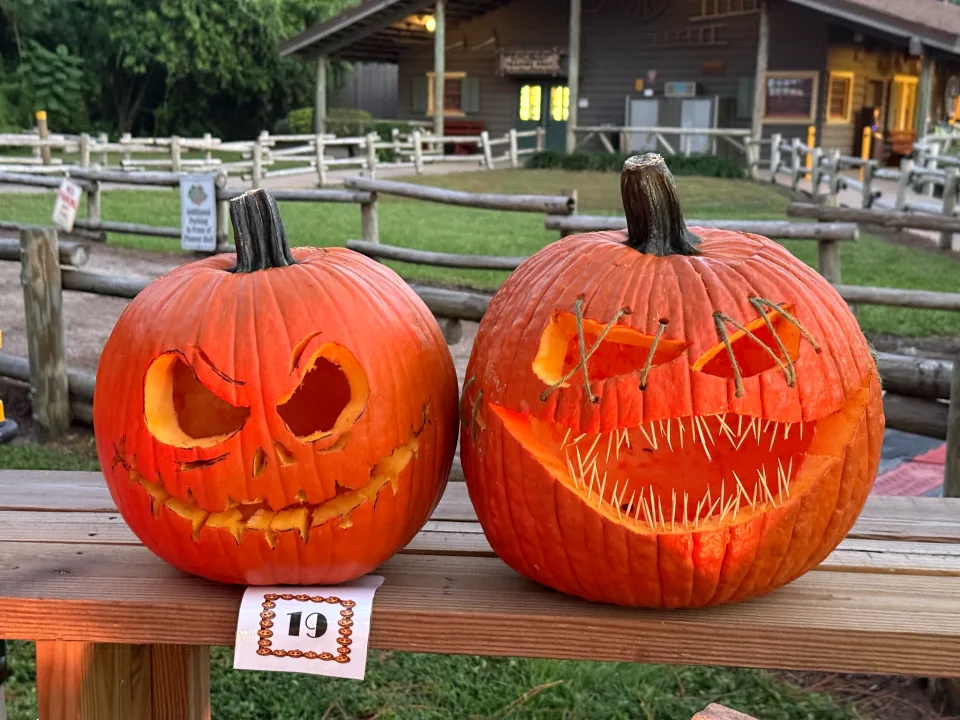citrouilles halloween 2025 Disney’s Fort Wilderness Resort & Campground 01