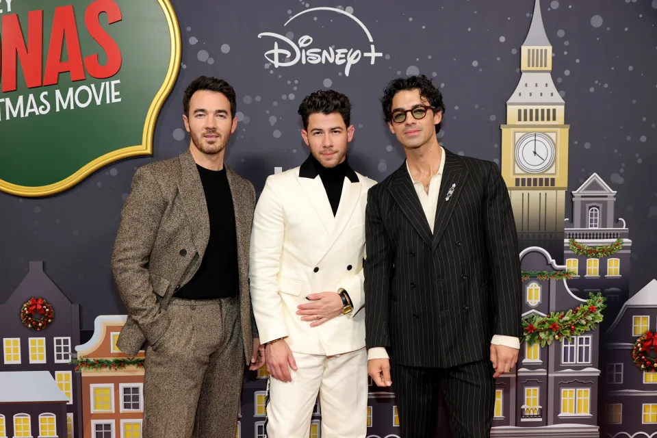 a very jonas christmas movie premiere