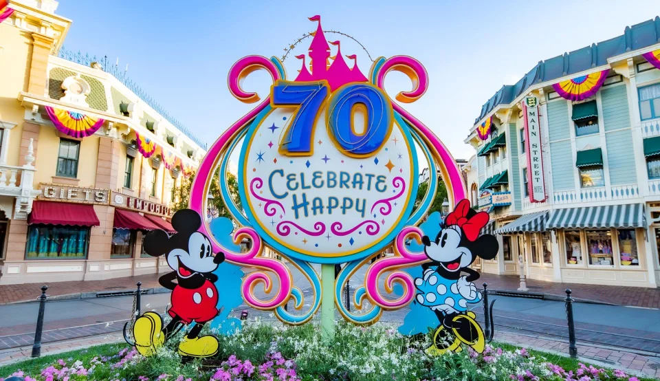 fin 70 ans disneyland