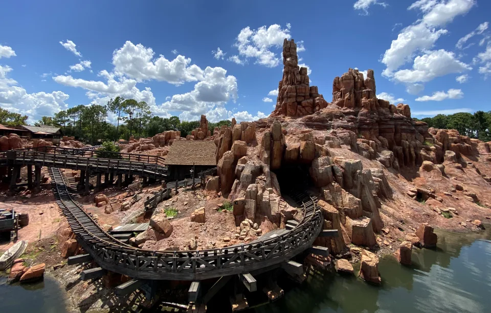 détails big thunder mountain magic kingdom