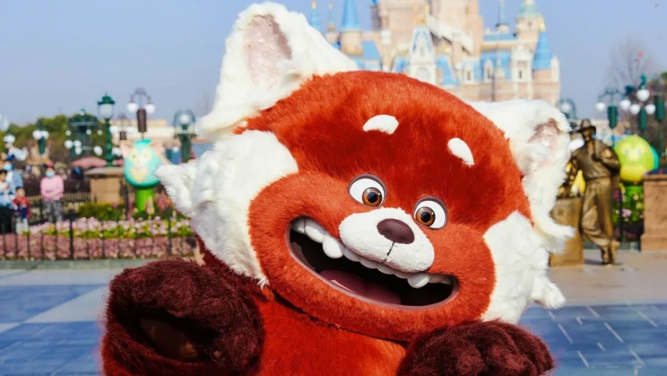 mei lee panda disney california adventure