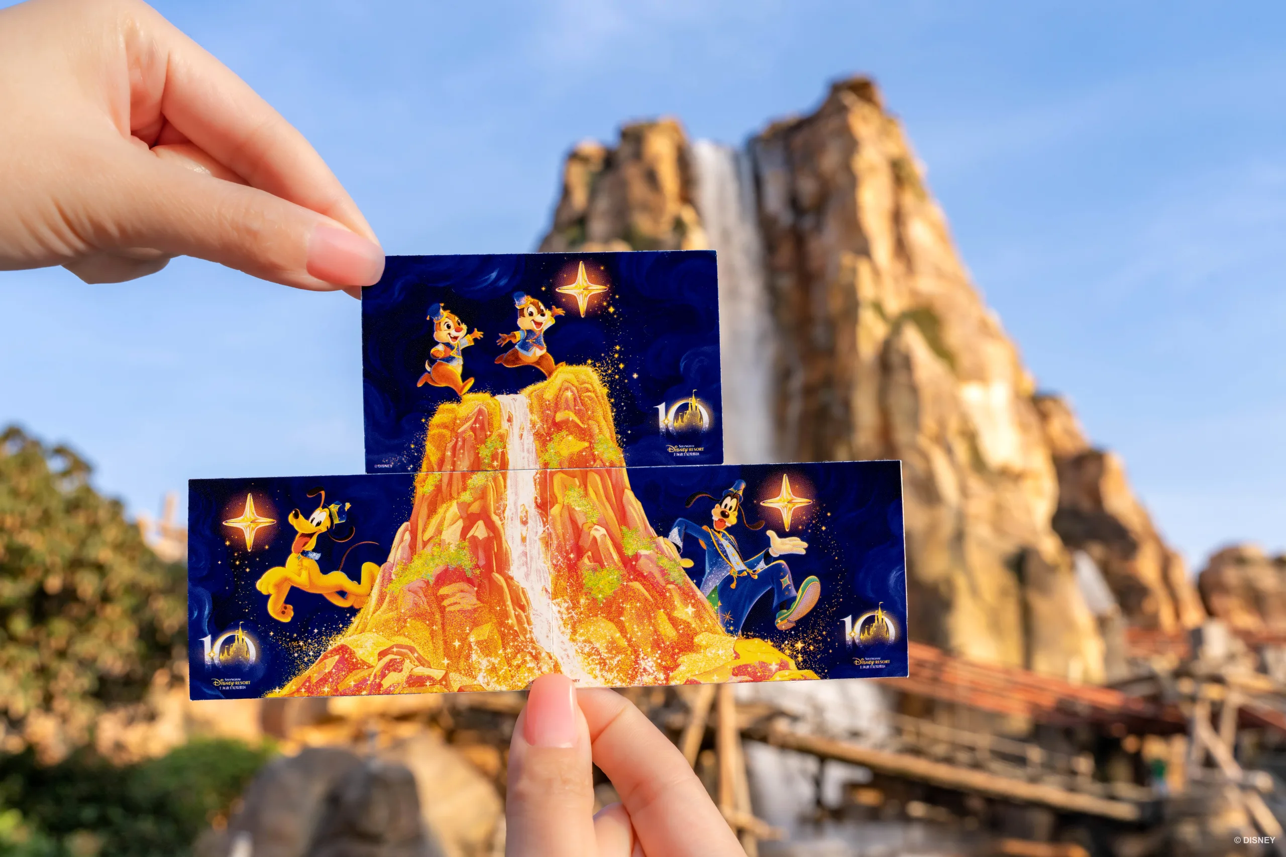 shanghai disneyland 10 ans