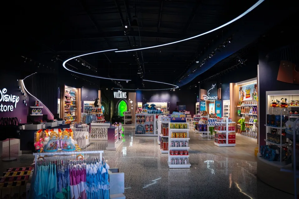 disney store querétaro