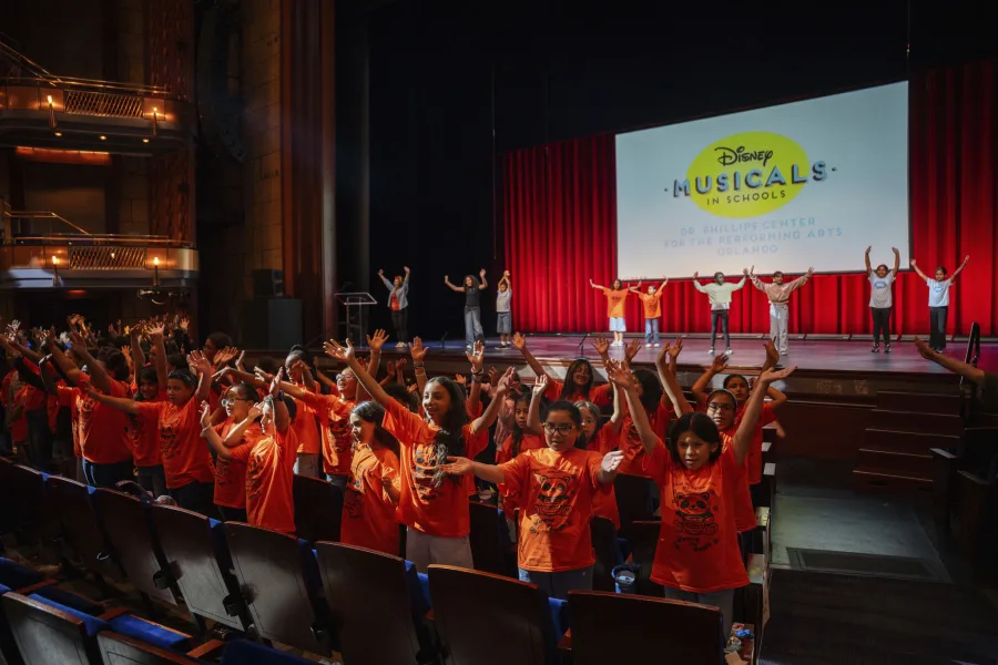 Disney Musicals in Schools 10 ans