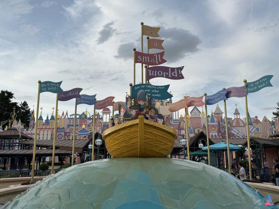 it's a small world gaélique disneyland paris