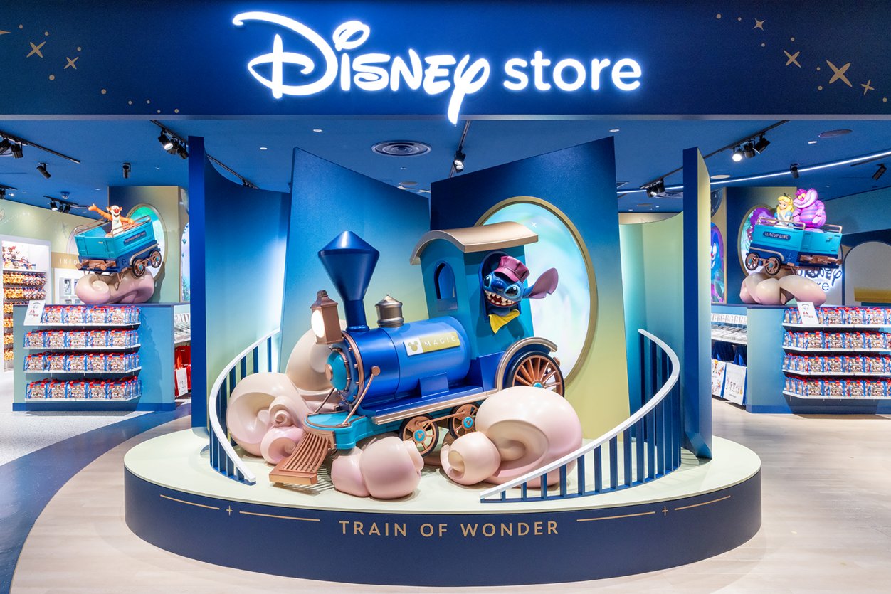 disney store osaka
