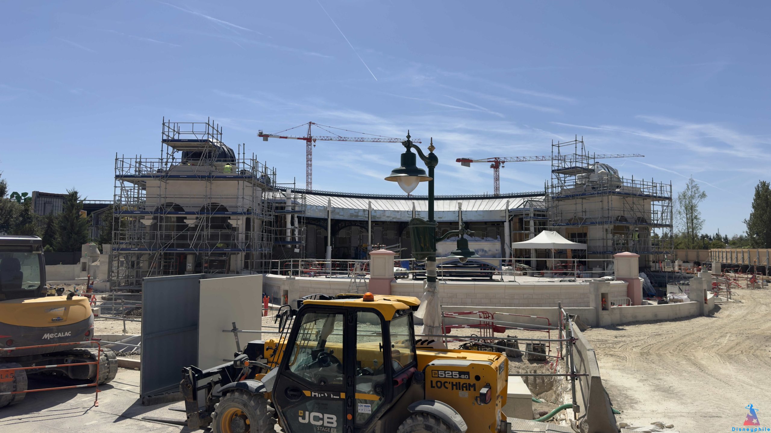 thématisation attraction là-haut 6 août 2026
